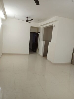 Room in 3 BHK Apartment at Amrapali Hanging Gardens, Sector 107 – for Rent