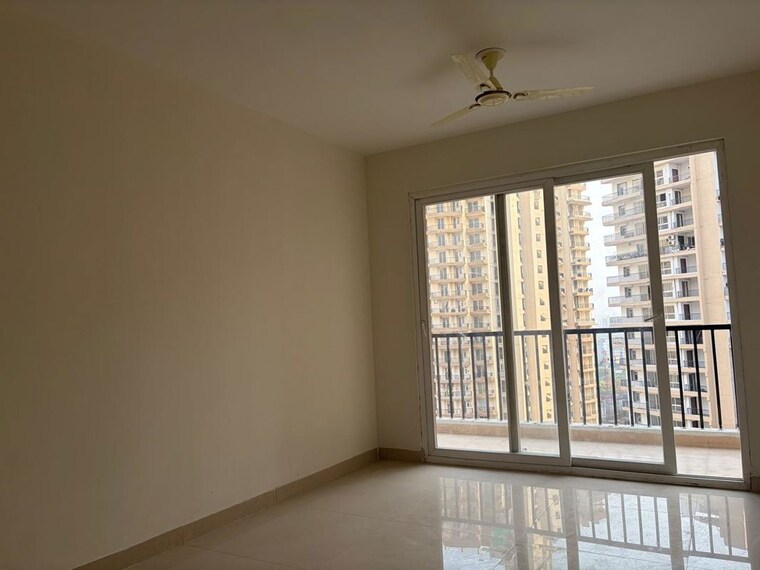 Room, sector 82 3 Bedroom 1375 Sq.Ft. Apartment In Sector 82 Noida 10375773