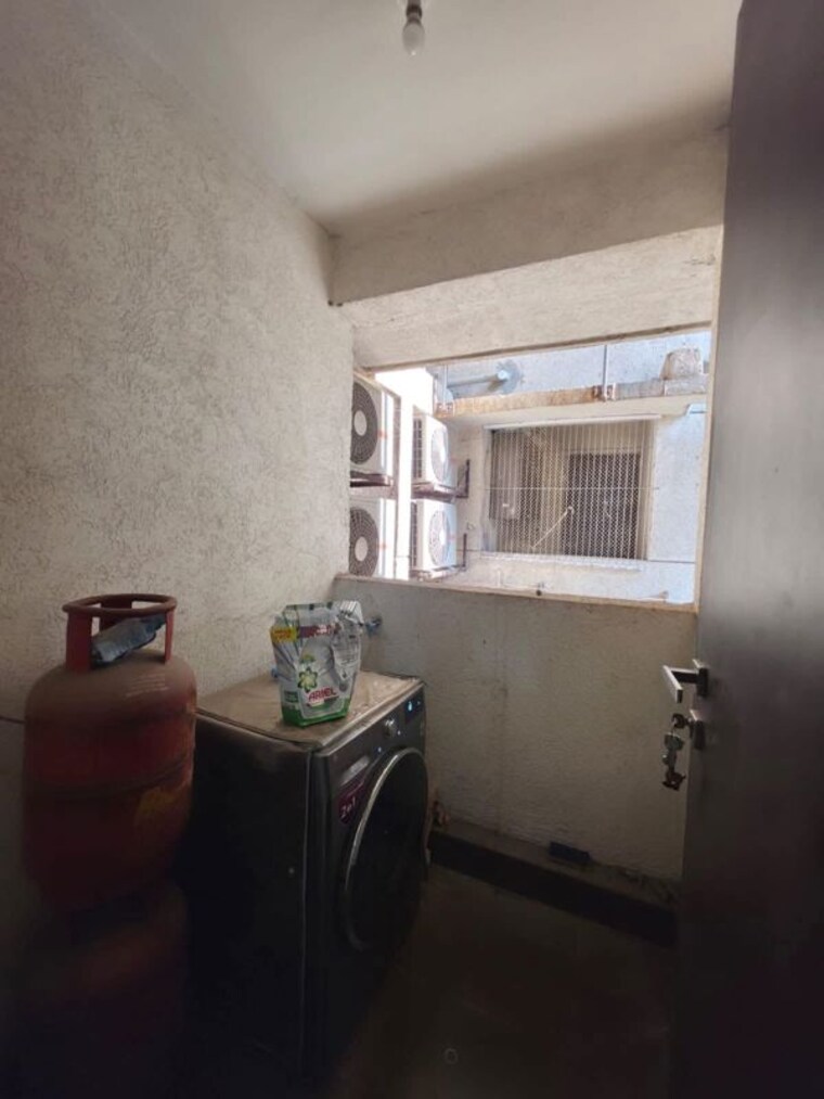 Kitchen, lodha-splendora 3 Bedroom 1124 Sq.Ft. Apartment In Ghodbunder Road Thane 10375782