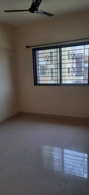 Room in 2 BHK Apartment at Magarpatta Trillium, Hadapsar – for Rent