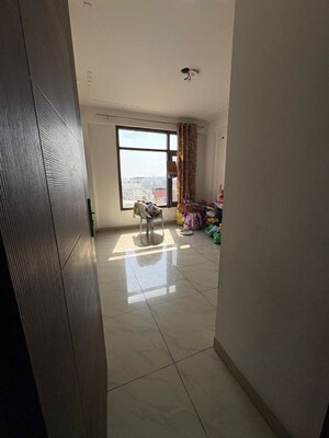 Room in 2 BHK Apartment at MD Leafstone Apartments, Patiala Road – for Sale