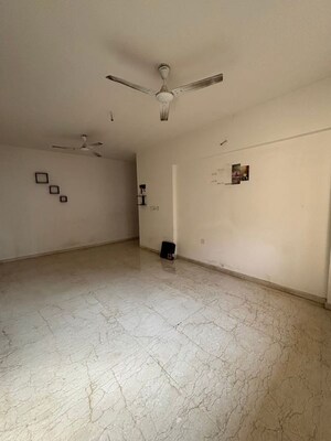 Room in 2.5 BHK Apartment at Bhayandarpada – for Rent