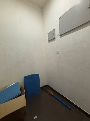 Furnished Amenities in 2.5 BHK Apartment at Bhayandarpada – for Rent