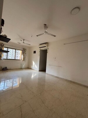 Room in 2.5 BHK Apartment at Bhayandarpada – for Rent