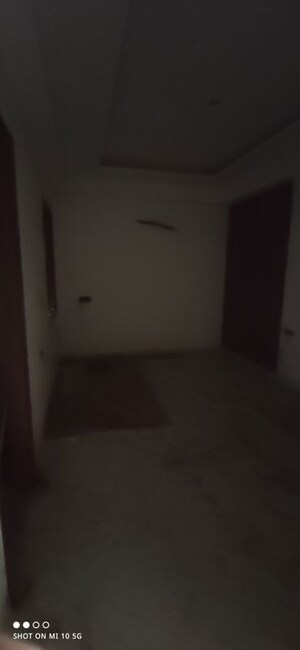 Room in 3 BHK Builder Floor at BPTP District 3, Sector 85 – for Sale