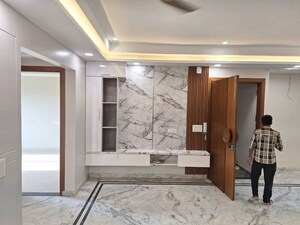 Living Room in 3 BHK Apartment at BPTP Amstoria, Sector 102 – for Rent