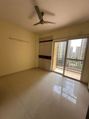Room in 3 BHK Apartment at Dasnac The Jewel, Sector 75 – for Rent