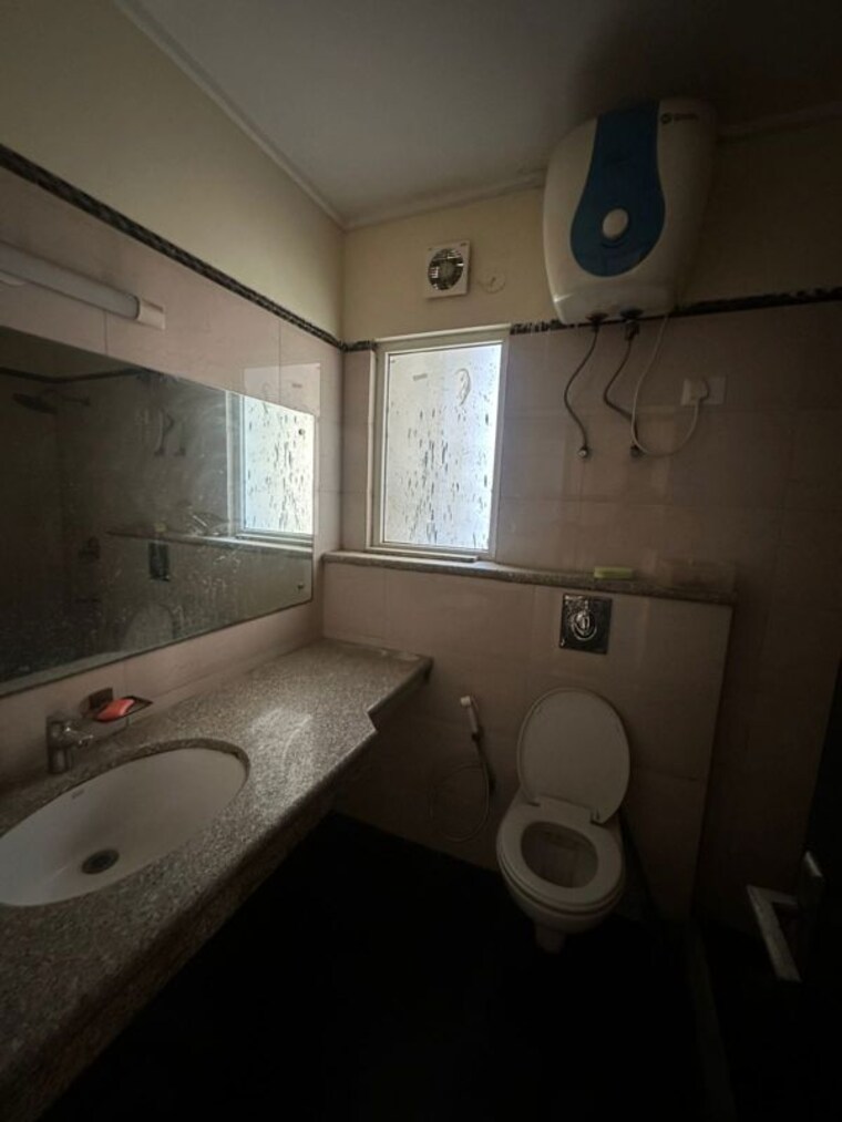 Washroom, dasnac-the-jewel 3 Bedroom 1660 Sq.Ft. Apartment In Sector 75 Noida 10375794