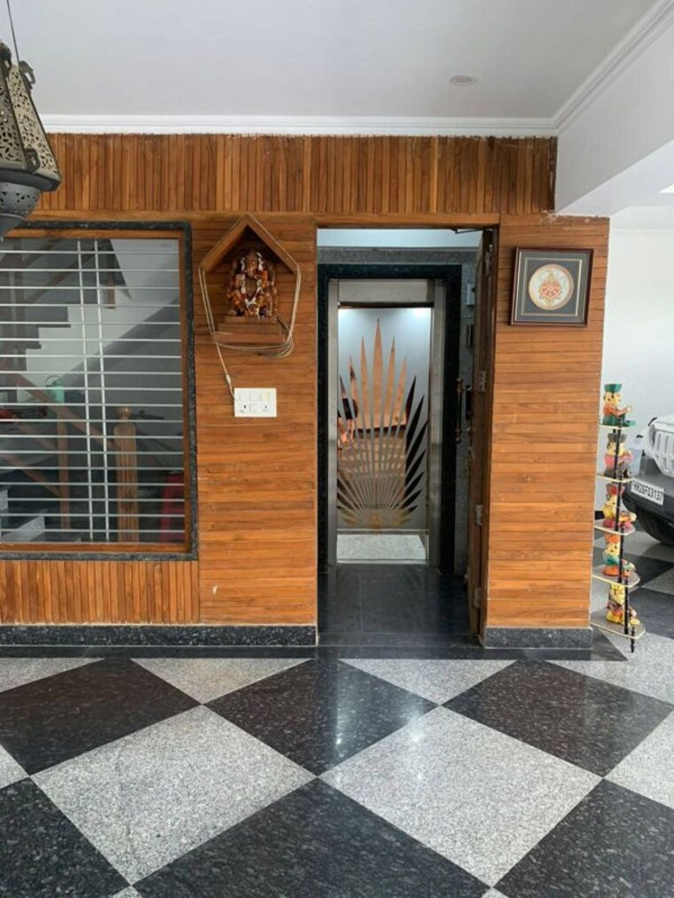 Exterior View, bptp-amstoria 3.5 Bedroom 250 Sq.Yd. Builder Floor In Sector 102 Gurgaon 10375842