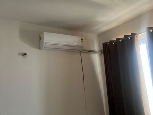 Building Lobby in 4 BHK Builder Floor at BPTP Elite Floors, Sector 83 – for Rent