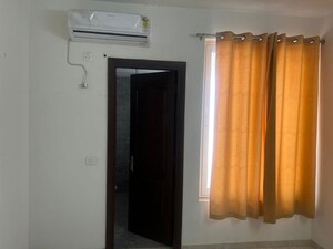 Building Lobby in 4 BHK Builder Floor at BPTP Elite Floors, Sector 83 – for Rent