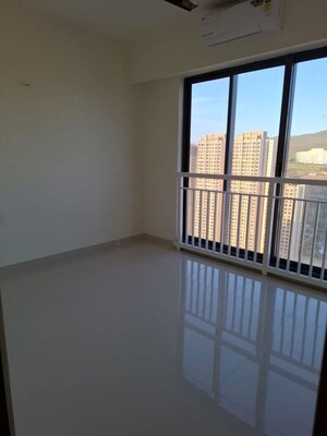 Room in 2 BHK Apartment at Dynamix Divum, Malad East – for Rent