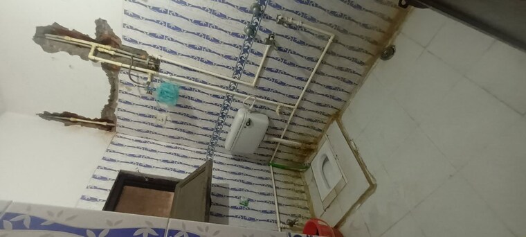 Bathroom, sector 16 2 Bedroom 1850 Sq.Ft. Independent House In Sector 16 Faridabad 10375823