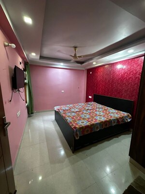 Bedroom in 2 BHK Builder Floor at Sector 45 – for Rent