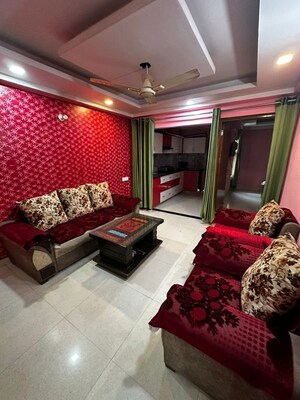 Living Room in 2 BHK Builder Floor at Sector 45 – for Rent