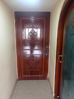 Furnished Amenities in 2 BHK Apartment at D Kapoor Silver Arch, Andheri West – for Rent