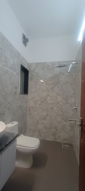 Bathroom in 3 BHK Builder Floor at Old Dlf – for Rent