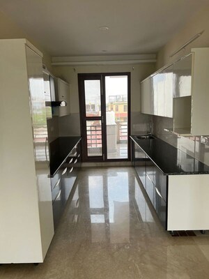 Kitchen in 3 BHK Builder Floor at Sector 46 – for Sale