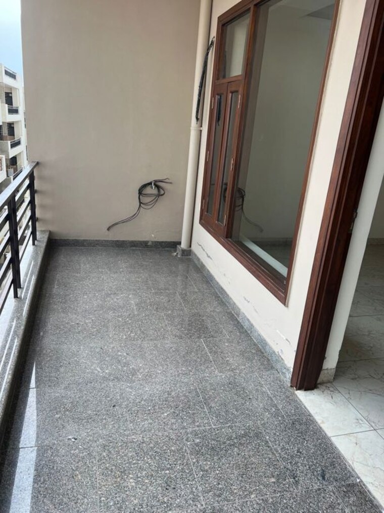 Balcony, sector 46 3 Bedroom 2520 Sq.Ft. Builder Floor In Sector 46 Gurgaon 10375924