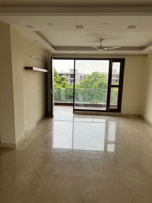 Room in 3 BHK Builder Floor at Sector 46 – for Sale