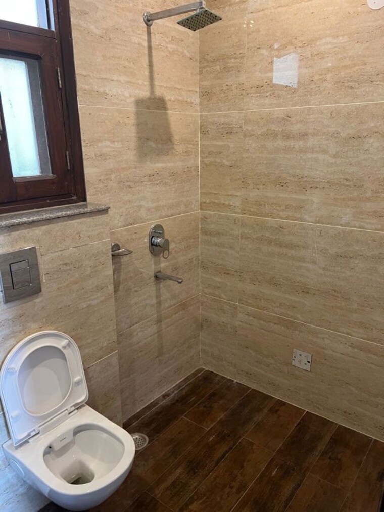 Bathroom, signature-the-serenas 2 Bedroom 581 Sq.Ft. Apartment In Sohna Sector 36 Gurgaon 10375952