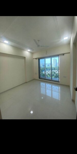 Room in 2 BHK Apartment at Amar Mahal, Chembur – for Sale