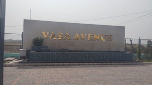  Plot For Sale in Bahamnoli