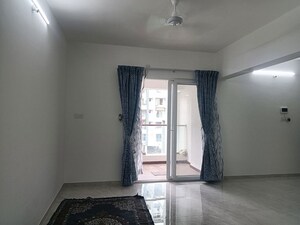 Room in 2 BHK Apartment at Bharat Electronics Colony – for Rent