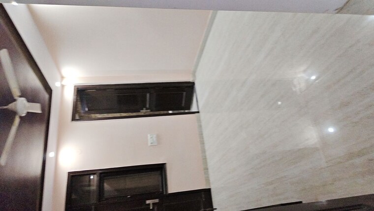 undefined, nehru nagar iii 3.5 Bedroom 200 Sq.Yd. Builder Floor In Nehru Nagar Iii Ghaziabad 10376024
