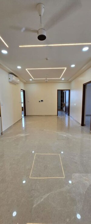 Room in 3 BHK Apartment at Aurobindo Kohinoor, Serilingampally – for Rent