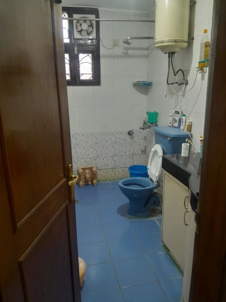 Bathroom, sector 43 3 Bedroom 1780 Sq.Ft. Apartment In Sector 43 Gurgaon 10376040