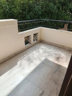 Balcony in 4 BHK Apartment at Sheeba Apartment, Sector 28 – for Rent