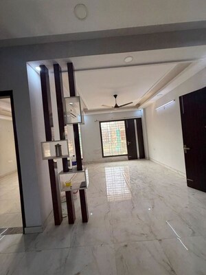 Living Room in 3 BHK Builder Floor at Sector 51 – for Rent