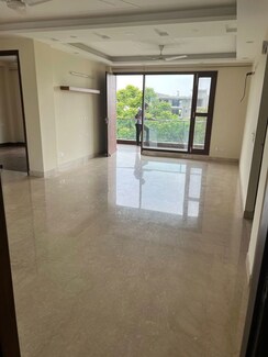 3 BHK + Servant Room Builder Floor For Rent in Sector 51