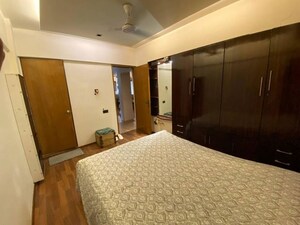 Bedroom in 2 BHK Apartment at Preeti Apartment Bandra, Bandra West – for Rent