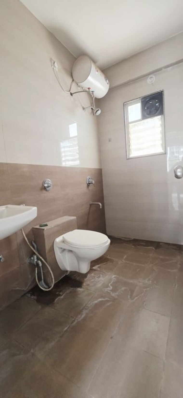 Bathroom, kharadi 3 Bedroom 1500 Sq.Ft. Apartment In Kharadi Pune 10376103