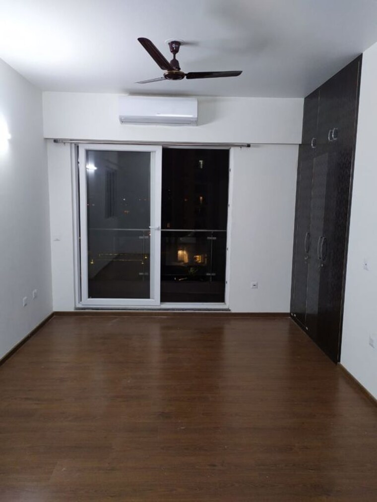 Room, smart-world-gems 3.5 Bedroom 1500 Sq.Ft. Builder Floor In Sector 89 Gurgaon 10376094