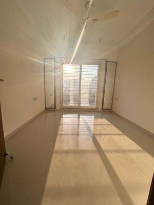 Room in 3 BHK Apartment at Goel Ganga Legend, Bavdhan – for Rent