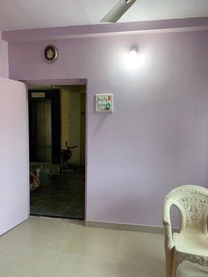Room in  Apartment at Jawahar Nagar CHS Goregaon, Goregaon West – for Rent