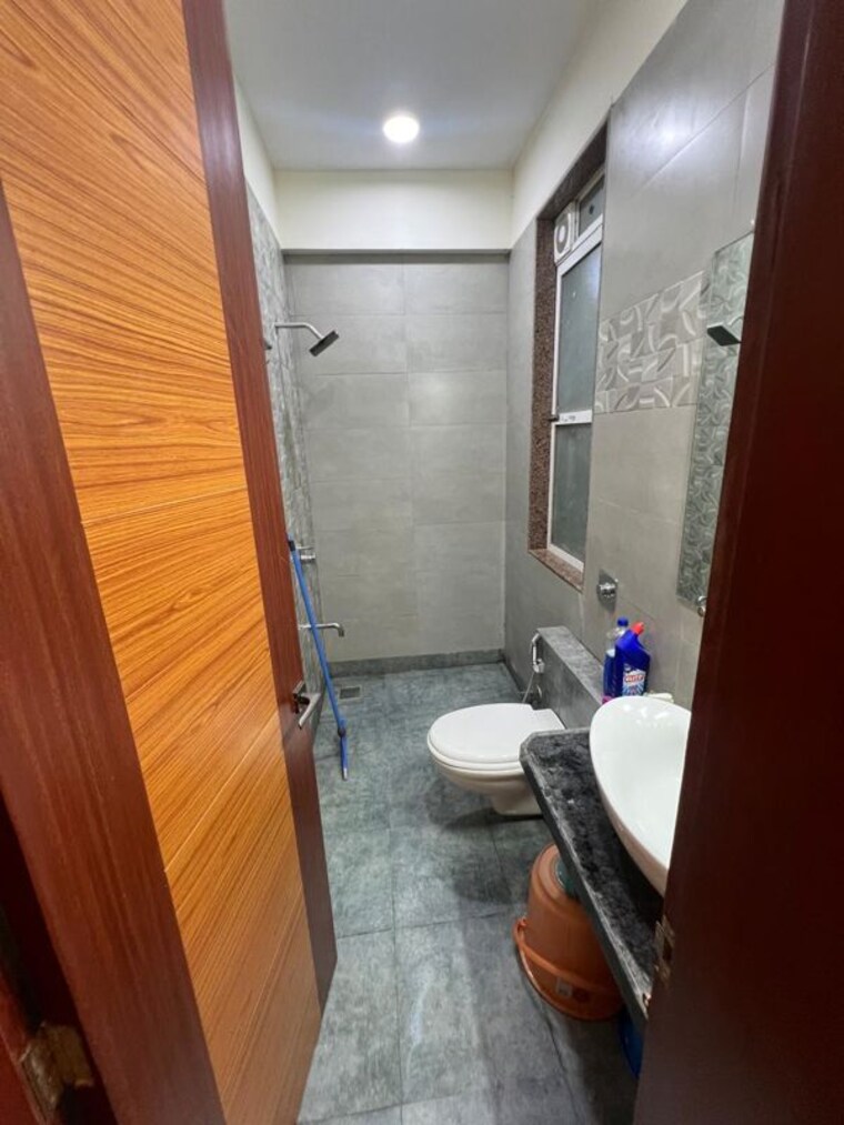Bathroom, paradise-sai-world-empire 2 Bedroom 1200 Sq.Ft. Apartment In Kharghar Navi Mumbai 10376109