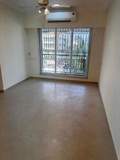 2 BHK Apartment For Rent in Crescent Heritage