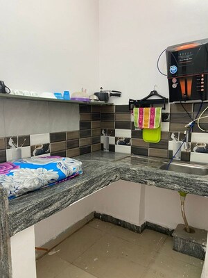 Team Area in 1 BHK Builder Floor at Eldeco Udyan II, Raebareli Road – for Rent