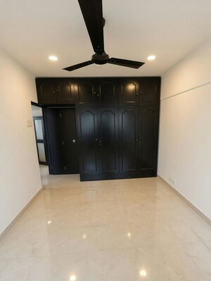 Furnished Amenities in 2 BHK Apartment at Ashiana Apartment Bandra, Bandra West – for Rent