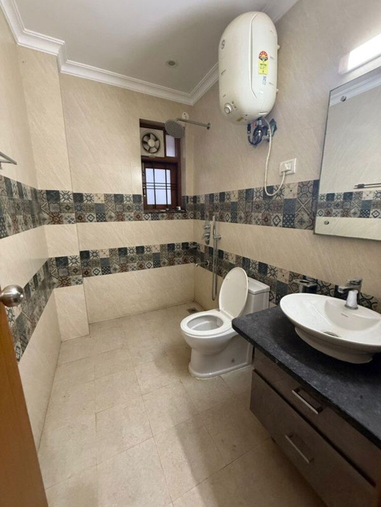 Team Area, sector 38 4 Bedroom 2700 Sq.Ft. Builder Floor In Sector 38 Gurgaon 10376163