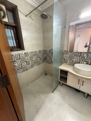 Kitchen in 4 BHK Builder Floor at Sector 38 – for Rent