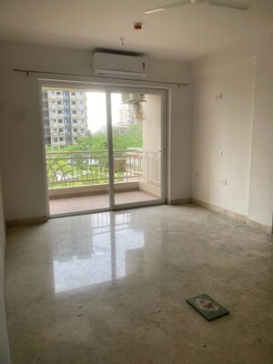 Room in 3.5 BHK Apartment at The Center Court, Sector 88a – for Rent