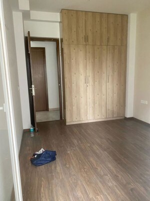 Room in 3.5 BHK Apartment at The Center Court, Sector 88a – for Rent