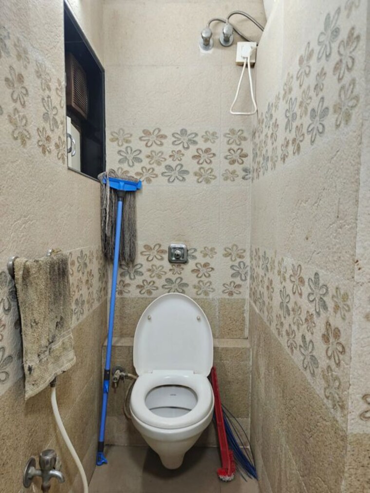 Bathroom, silver-crest-powai 2 Bedroom 960 Sq.Ft. Apartment In Powai Mumbai 10376221