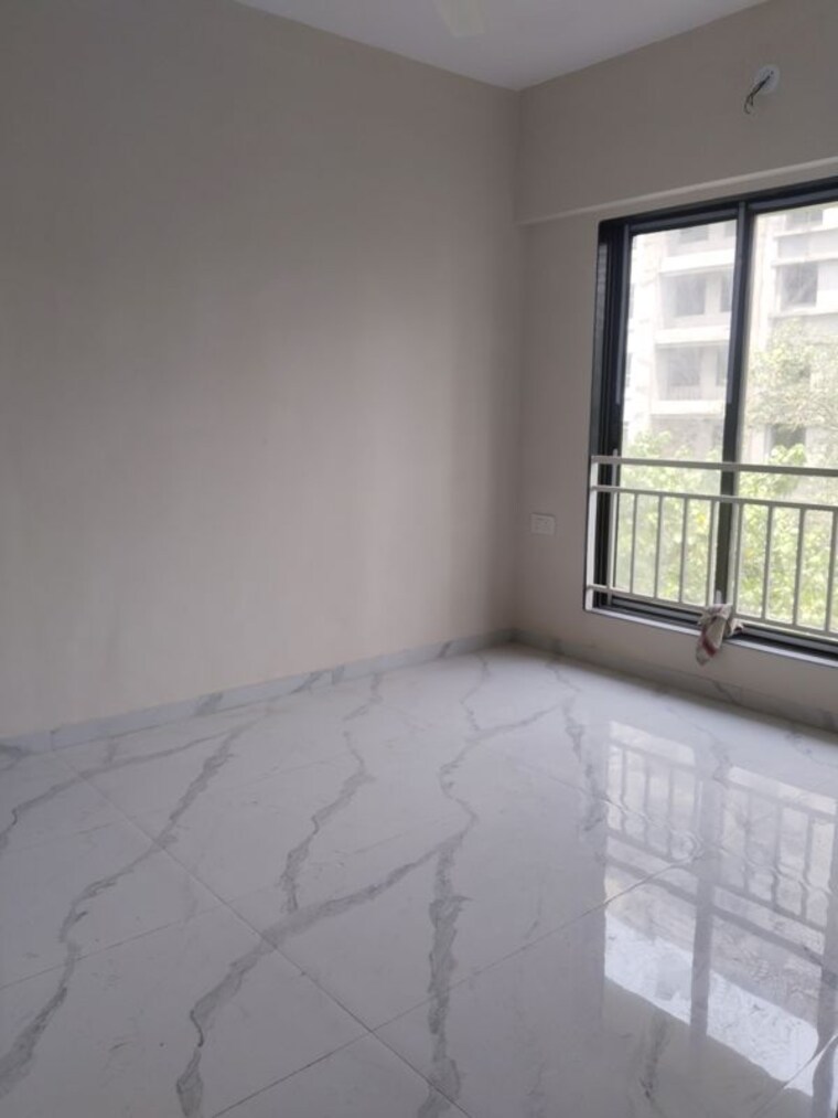 Room, dadar west 1.5 Bedroom 550 Sq.Ft. Apartment In Dadar West Mumbai 10375860