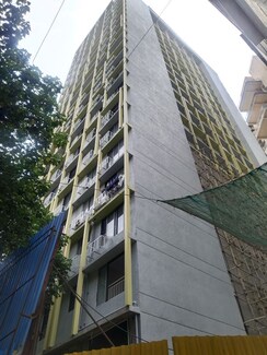 1.5 BHK + Store Room Apartment For Rent in Dadar West